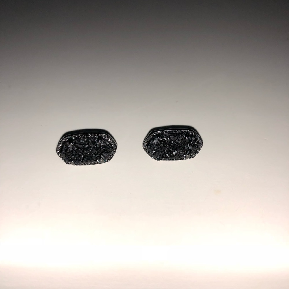 Black Kendra Scott earrings
